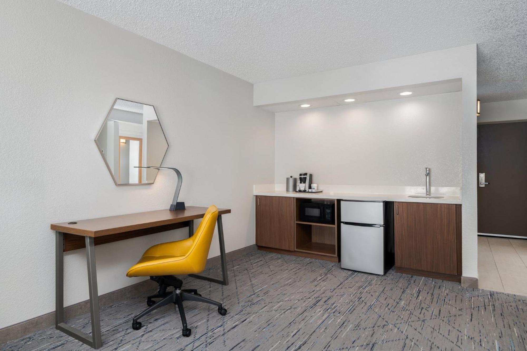 Holiday Inn Express Hotel & Suites Bentonville By Ihg Ngoại thất bức ảnh