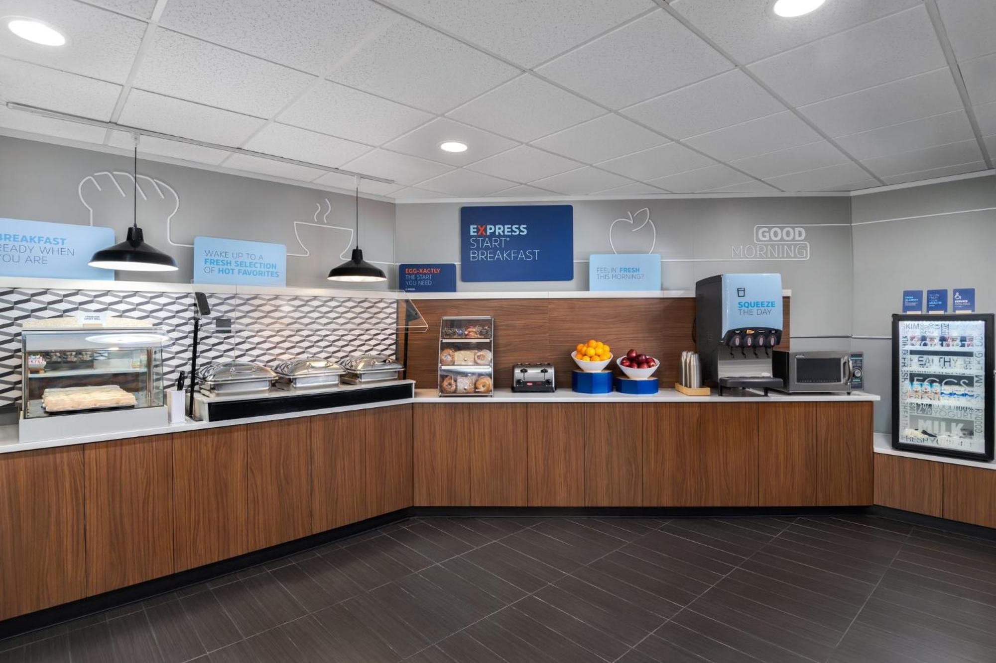Holiday Inn Express Hotel & Suites Bentonville By Ihg Ngoại thất bức ảnh