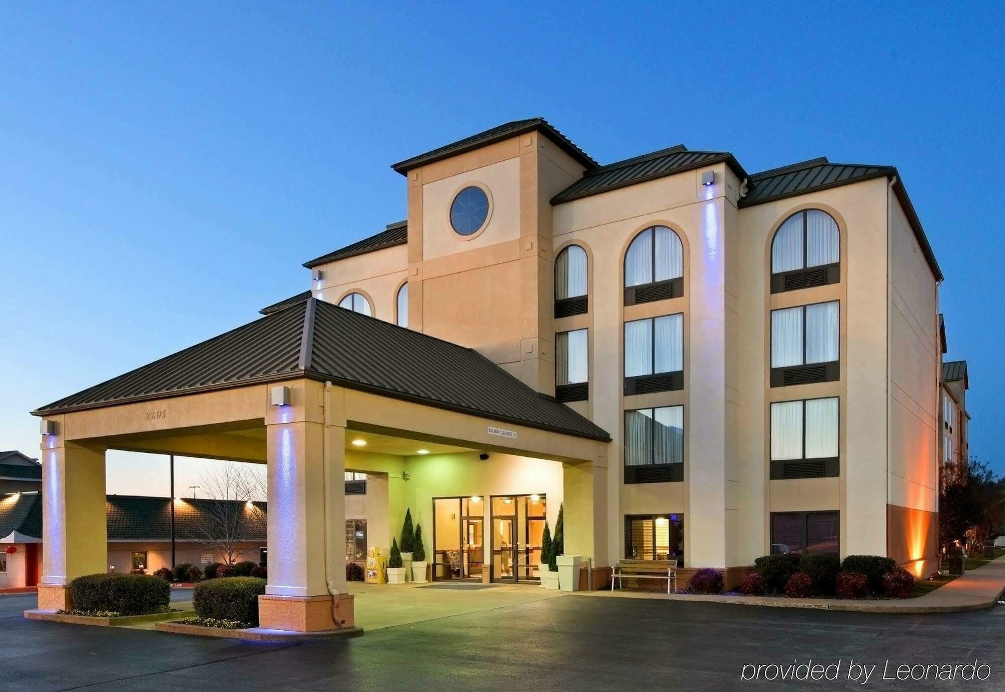 Holiday Inn Express Hotel & Suites Bentonville By Ihg Ngoại thất bức ảnh